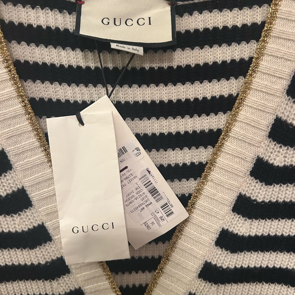 Gucci Sweater with GG logo pearl buttons
PRICE IS FIRM - Picture 5 of 10